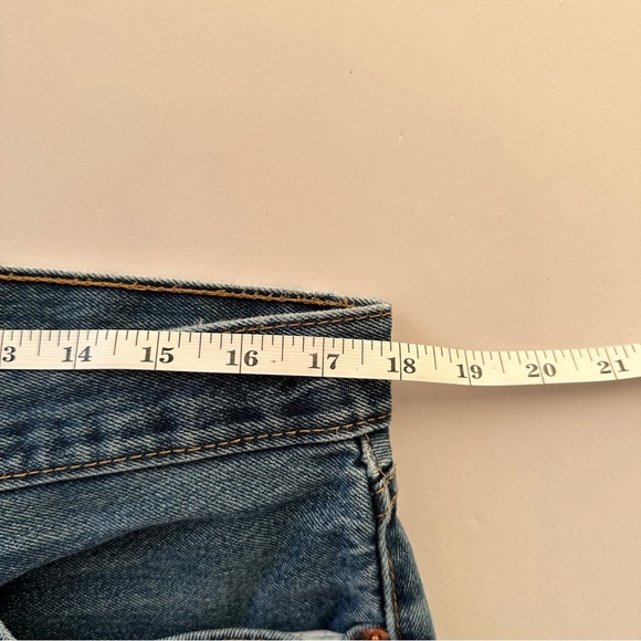 Levi's 505 Regular Fit Straight Leg 35 Distressed - Picture 12 of 14